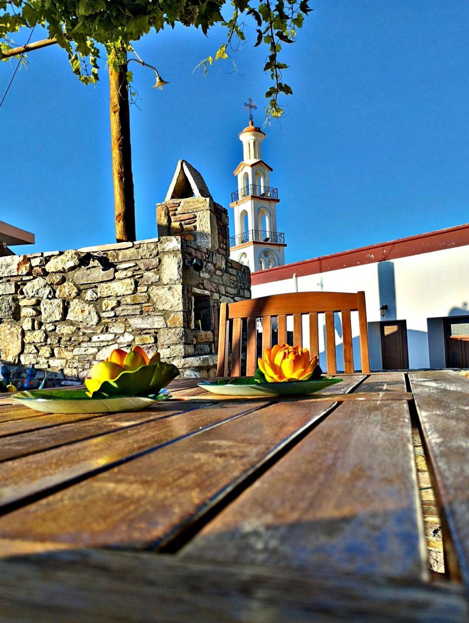 Laurel Lk In Rhodes Case de vacanță